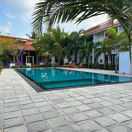 The Reef Resort Nilaveli Kültér fotó