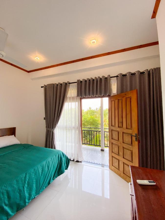 The Reef Resort Nilaveli Kültér fotó