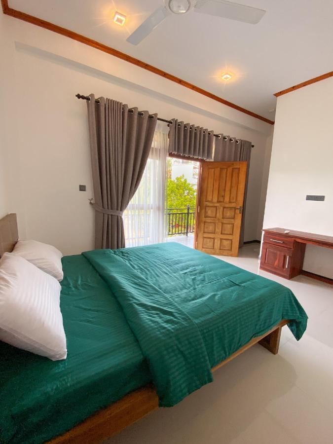 The Reef Resort Nilaveli Kültér fotó