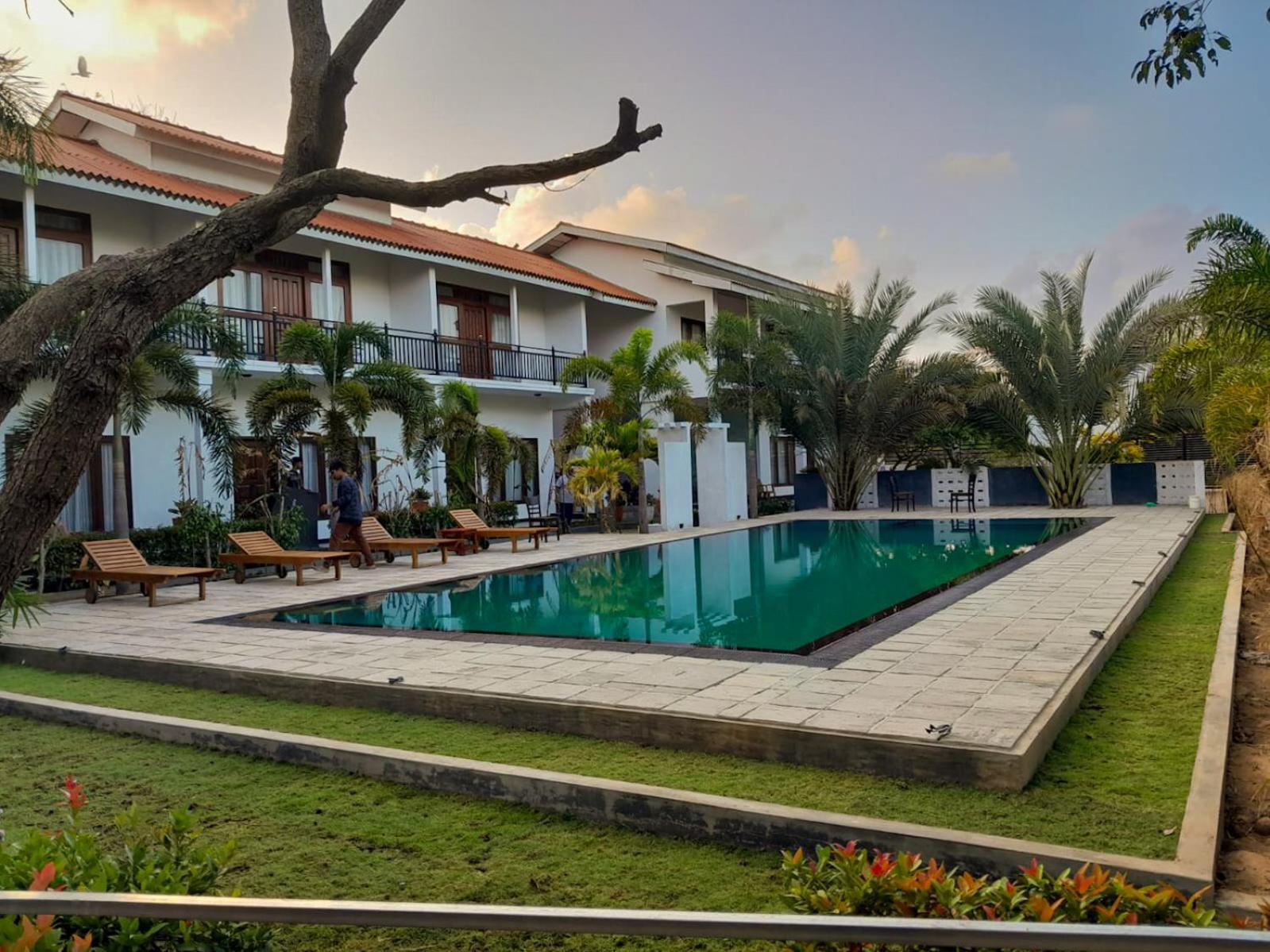 The Reef Resort Nilaveli Kültér fotó